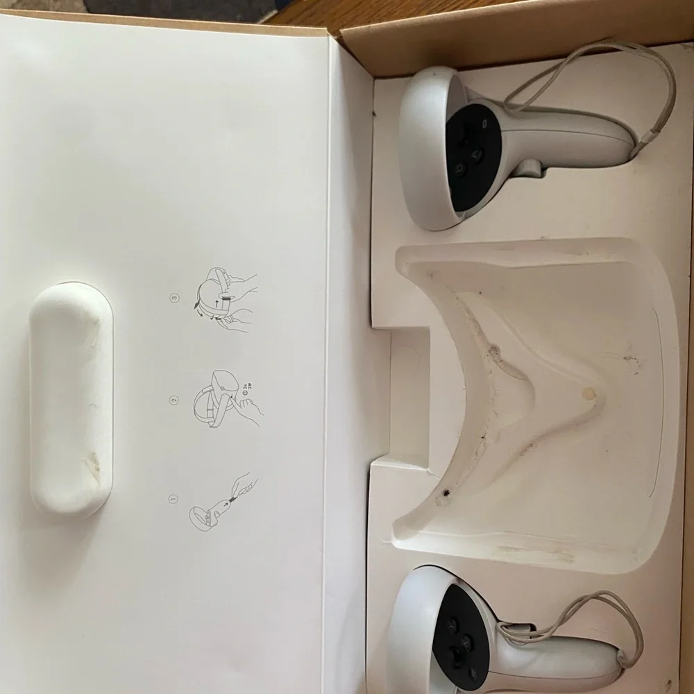 Oculus Quest 2 Elite Strap with Battery - Black and White